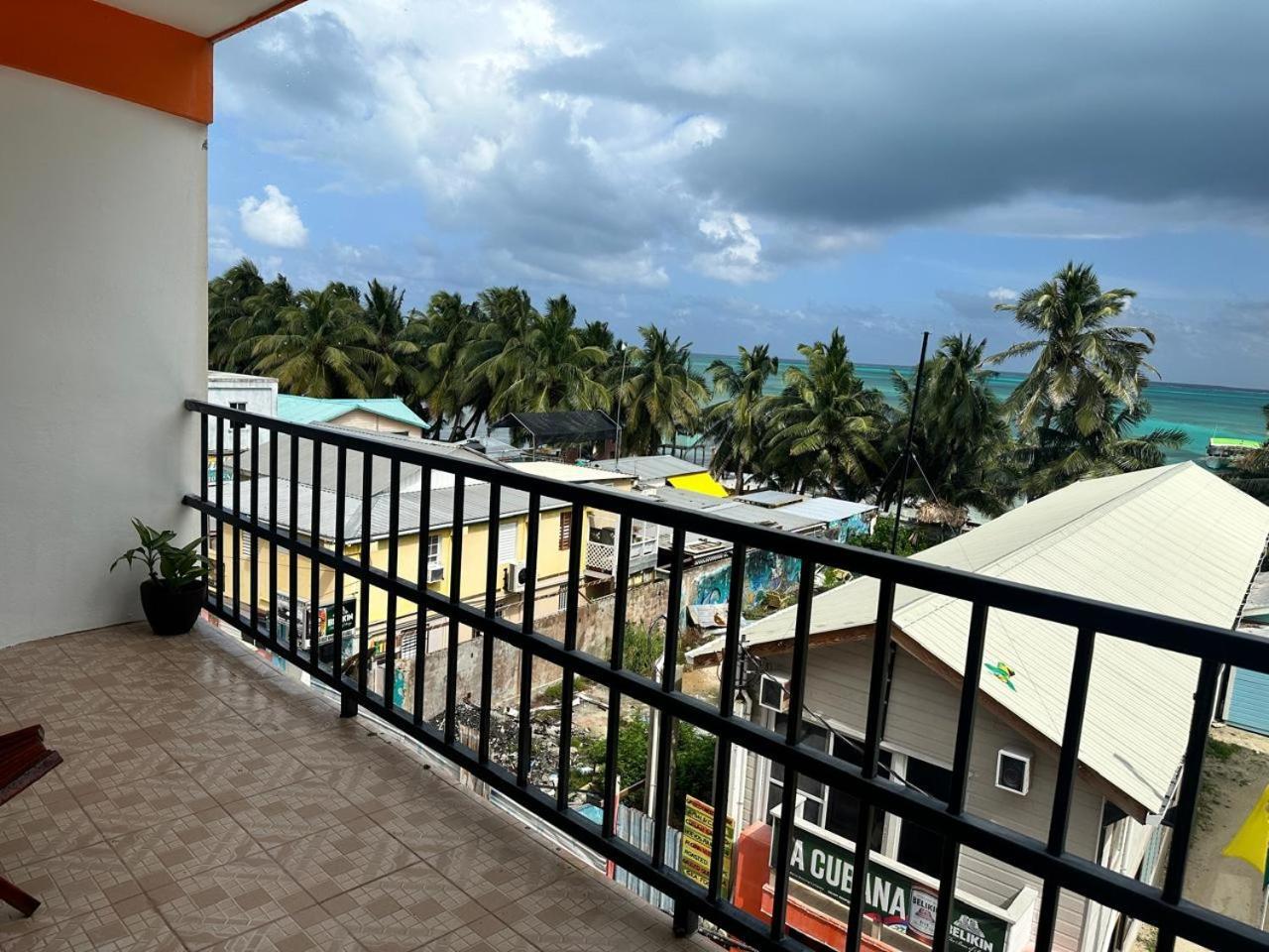 Enjoy Hotel Caye Caulker Ngoại thất bức ảnh